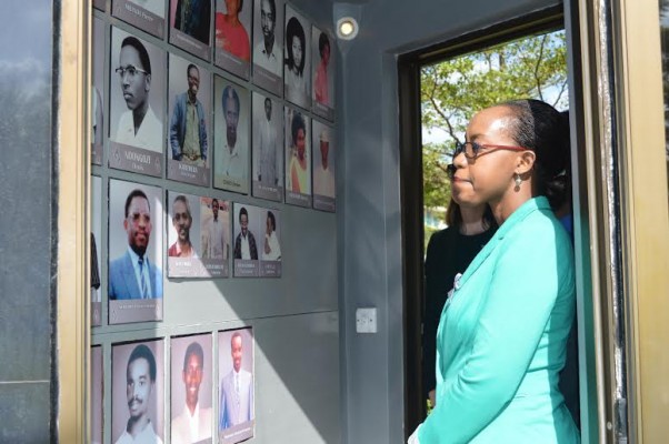 Amwe mu mafoto y'abari abakozi ba MINEDUC n'ibigo byari biyishakiyeho bazize Jenoside yakorewe Abatutsi