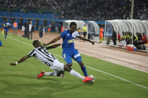 Hagati ya APR na Rayon Sports FC ntibyari byoroshye