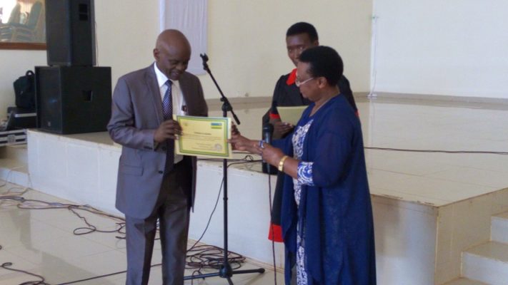 Abayobozi b'imidugudu bashimiwe ibikorwa by'ubwitange bakora. (Photo/Panorama)