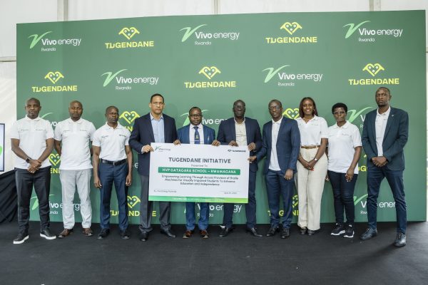 Gushyigikira-uburezi-bwabana-bafite-ubumuga-bwo-kutabona-ni-ibya-buri-wese-scaled
