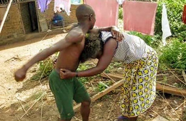 abagabo-bo-mu-karere-ka-burera-bakuvita-abagore-baraburirwa-1~2