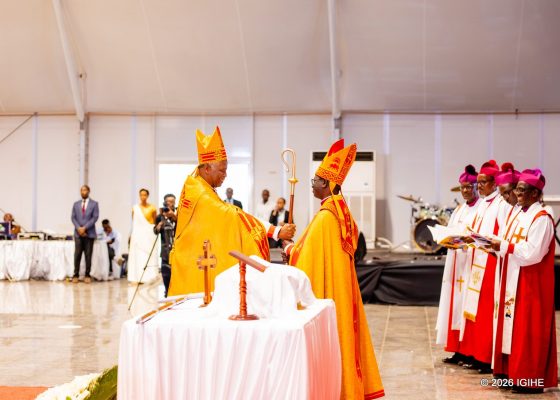 Musenyeri Dr. Gahima yahawe inkoni y’ubushumba yo kuba Arikiyepisikopi w’Itorero Angilikani ry’u Rwanda
